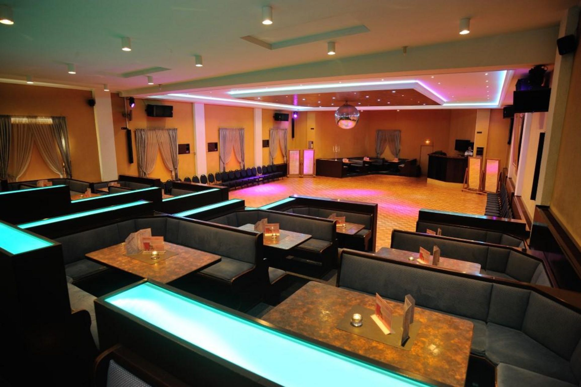 Sitzgelegenheiten Sitzgelegenheiten